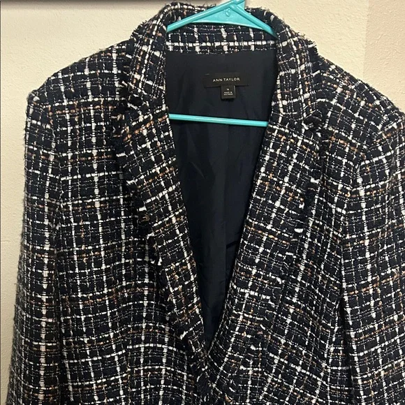 Ann Taylor Navy and White Tweed Blazer - Picture 3 of 4